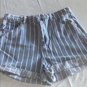 White striped, high waisted jean shorts.